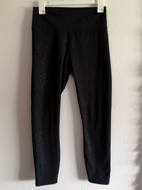 Fabletics • Black Speckled PowerHold High-Waisted Leggings • Women’s Medium